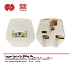 MK 650 WHI 13A 3Pin Plug Top